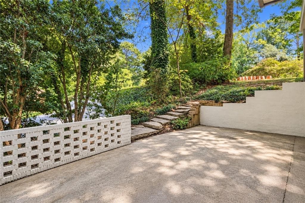 4 bedroom, 2 bathroom, 2,637 sq ft single family residence for sale at 2636 Whiteleigh Court, Atlanta, GA 30345 — photo 6