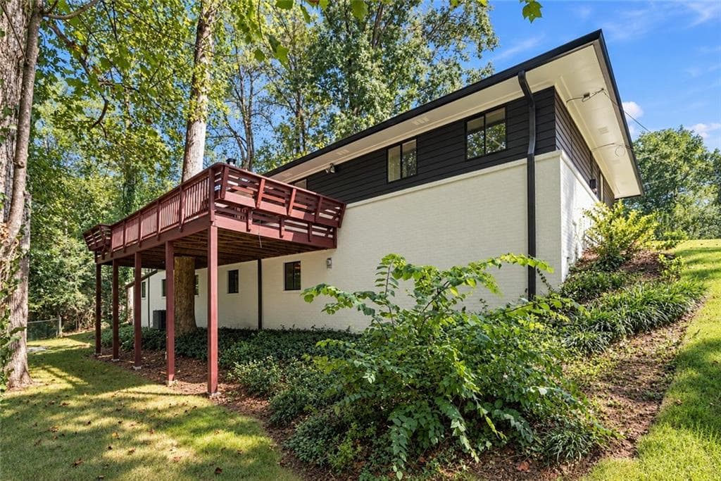 4 bedroom, 2 bathroom, 2,637 sq ft single family residence for sale at 2636 Whiteleigh Court, Atlanta, GA 30345 — photo 10