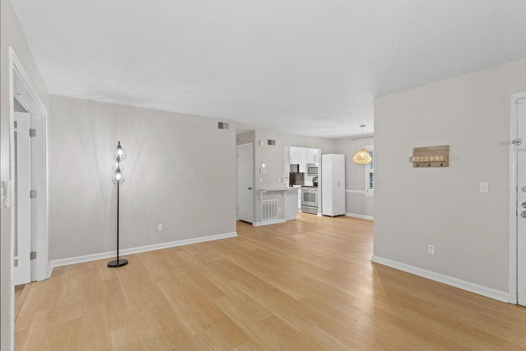 1 bedroom, 1 bathroom, 918 sq ft condominium for rent at 244 Triumph Drive, Atlanta, GA 30327 for $1,850 a month — photo 7