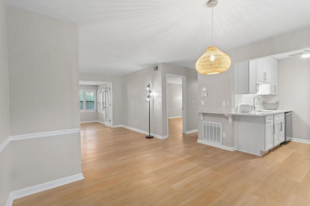 1 bedroom, 1 bathroom, 918 sq ft condominium for rent at 244 Triumph Drive, Atlanta, GA 30327 for $1,850 a month — photo 10