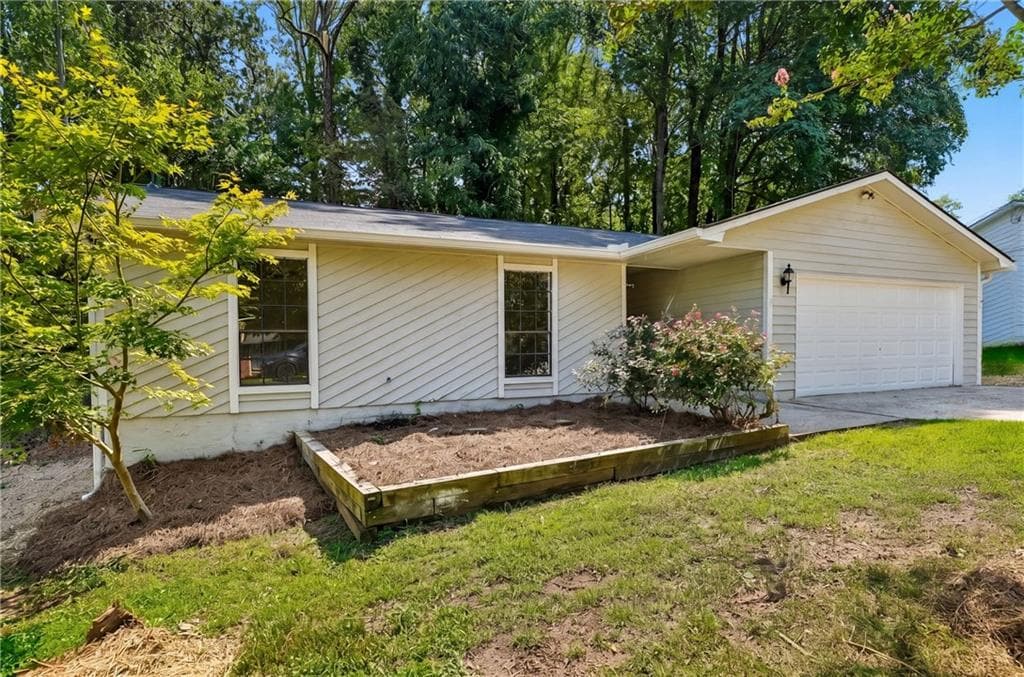 3 bedroom, 2 bathroom, 1,575 sq ft single family residence for sale at 2464 Silver Moss Way, Lawrenceville, GA 30044