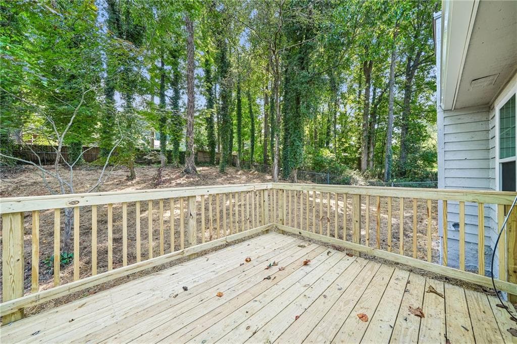 3 bedroom, 2 bathroom, 1,575 sq ft single family residence for sale at 2464 Silver Moss Way, Lawrenceville, GA 30044 — photo 5
