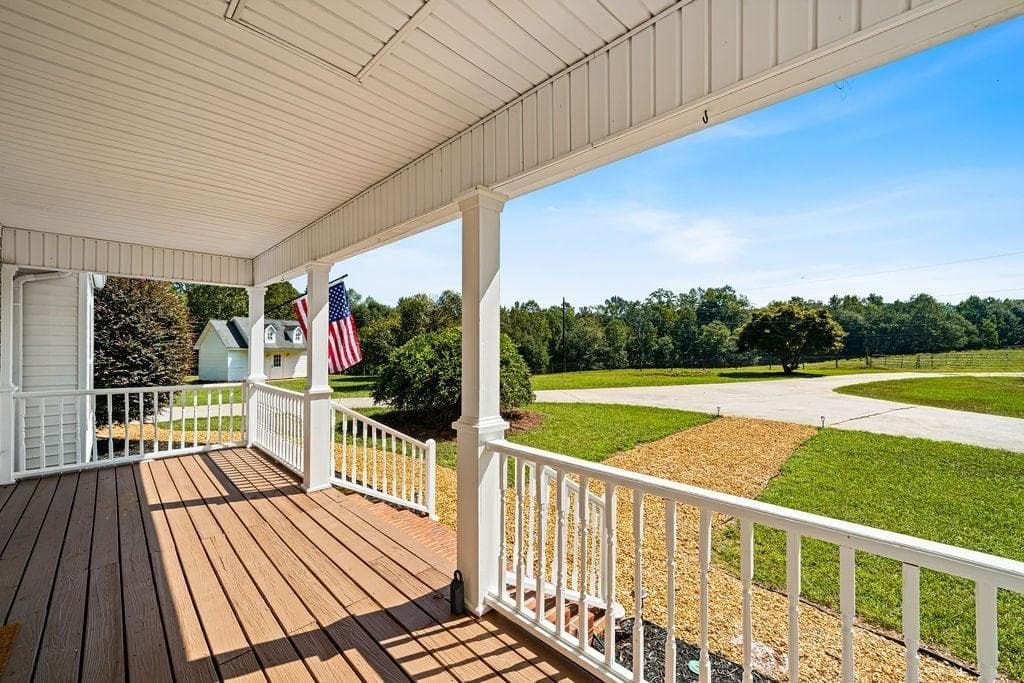 4 bedroom, 3 bathroom, 2,726 sq ft single family residence for sale at 295 W Highway 5, Roopville, GA 30170 — photo 6