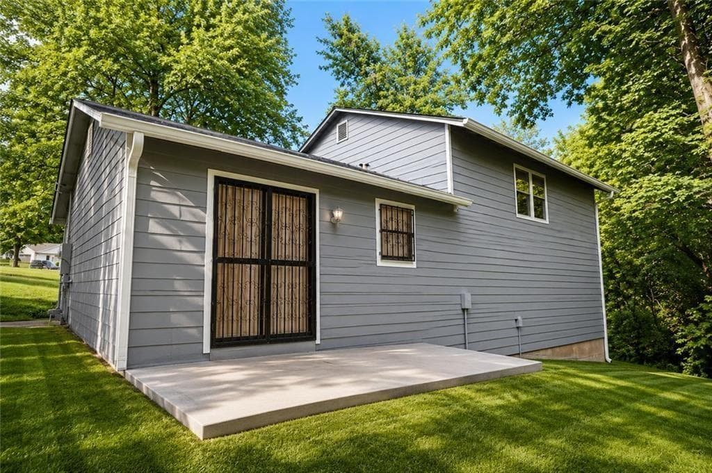 3 bedroom, 2 bathroom, 1,630 sq ft single family residence for sale at 3990 Skidmore Court, Decatur, GA 30034 — photo 4