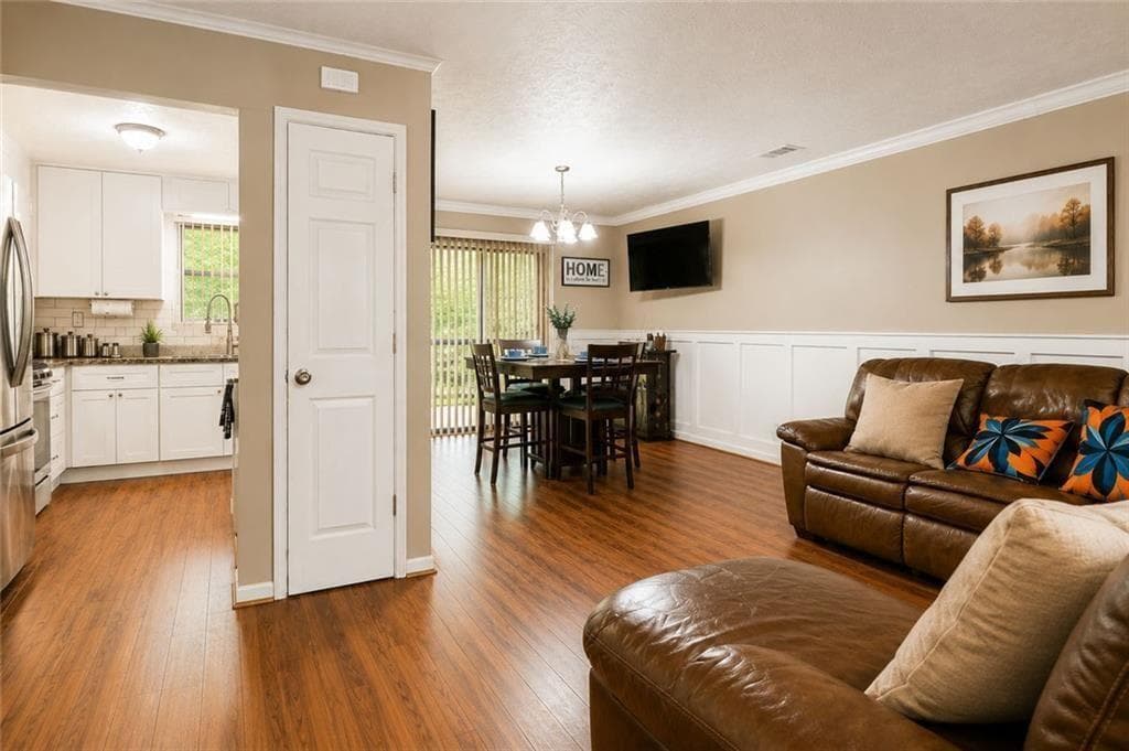 3 bedroom, 2 bathroom, 1,630 sq ft single family residence for sale at 3990 Skidmore Court, Decatur, GA 30034 — photo 7