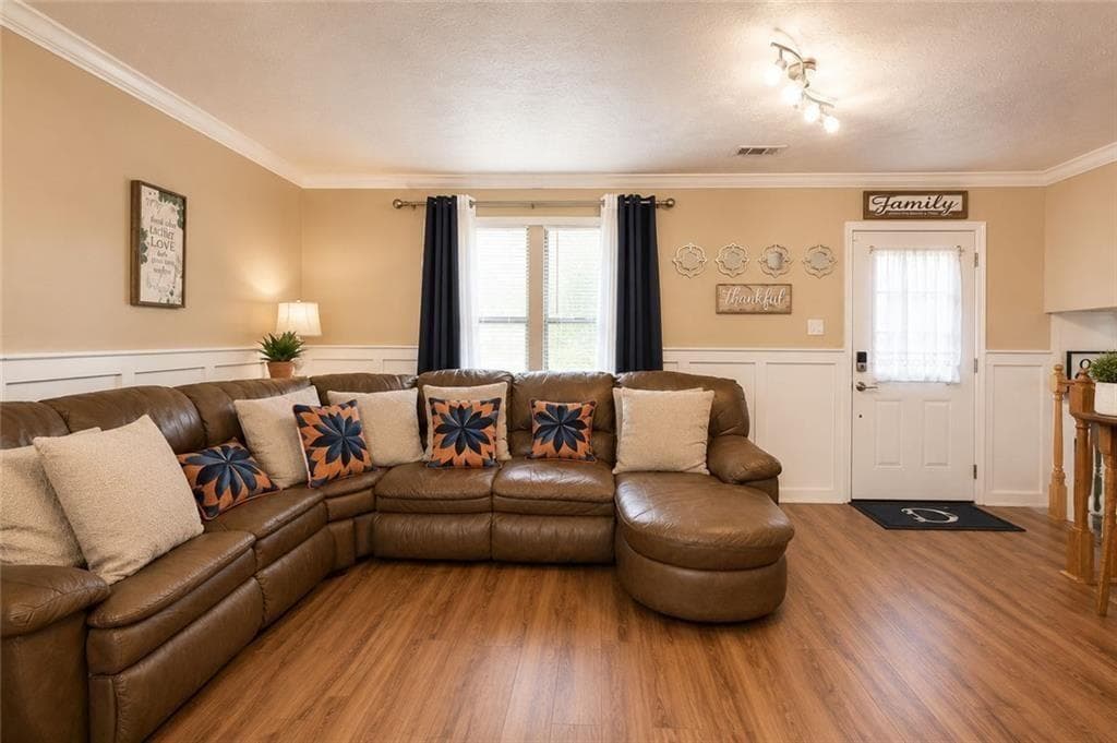 3 bedroom, 2 bathroom, 1,630 sq ft single family residence for sale at 3990 Skidmore Court, Decatur, GA 30034 — photo 9
