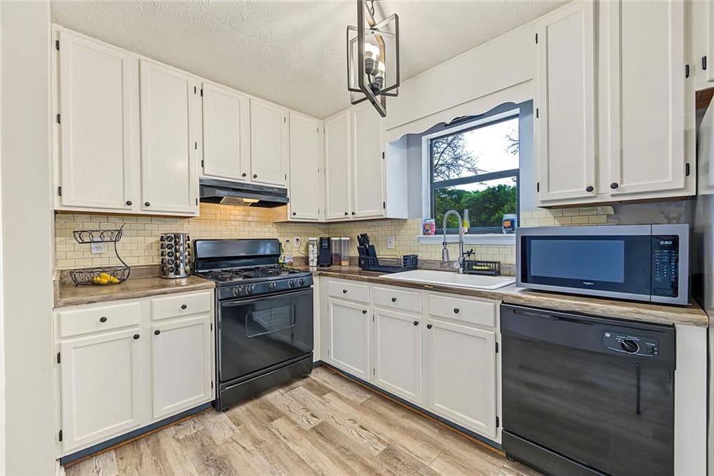 4 bedroom, 2 bathroom, 1,776 sq ft single family residence for sale at 120 Lost Meadows Drive, Dallas, GA 30157 — photo 10