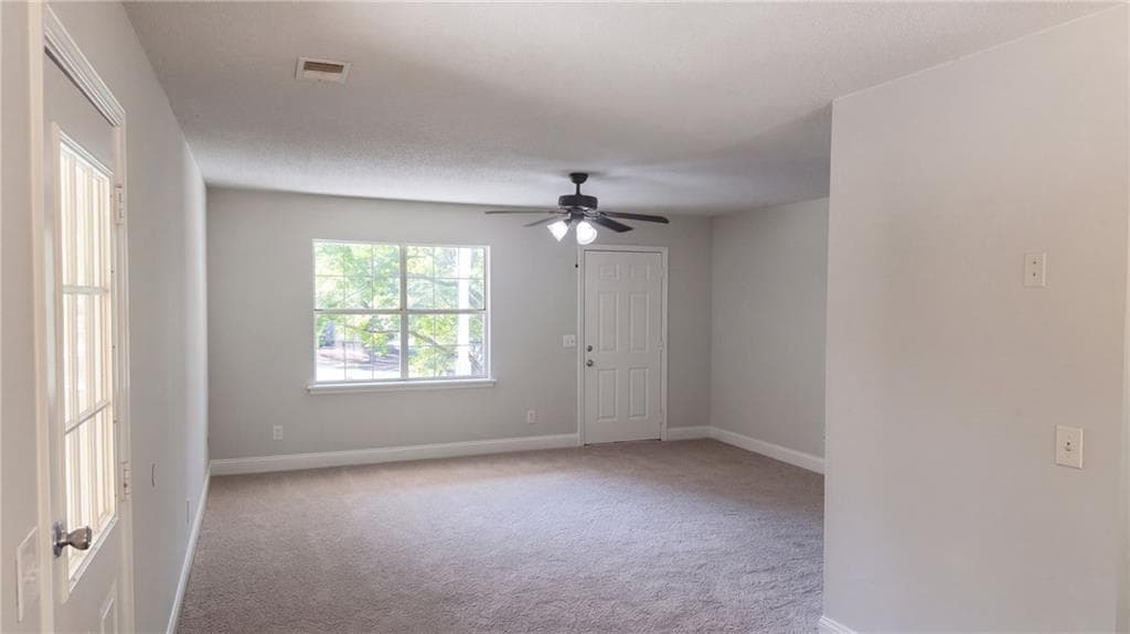 3 bedroom, 2 bathroom, 1,209 sq ft single family residence for sale at 155 Liberty Place, Calhoun, GA 30701 — photo 3