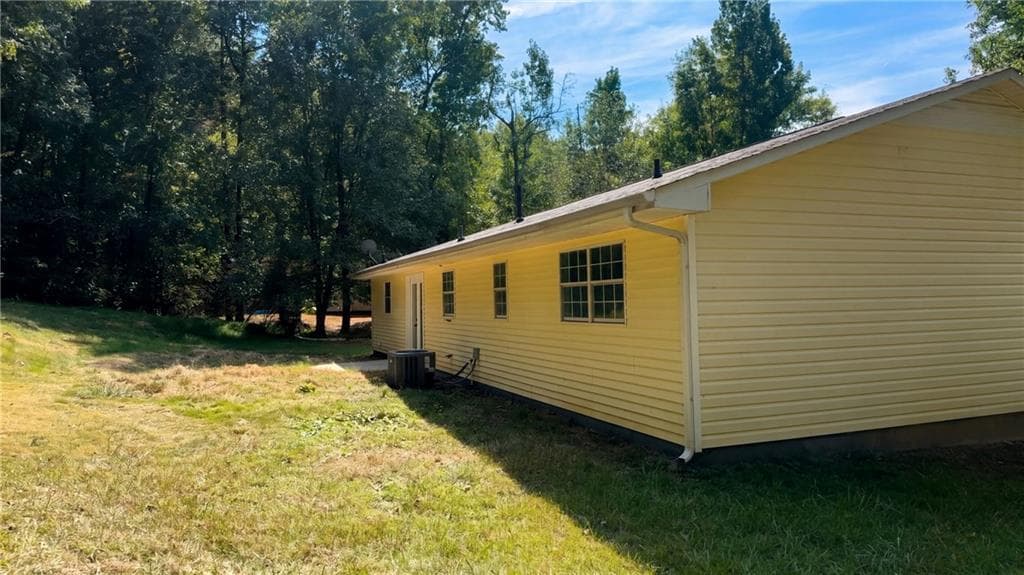 3 bedroom, 2 bathroom, 1,209 sq ft single family residence for sale at 155 Liberty Place, Calhoun, GA 30701 — photo 5