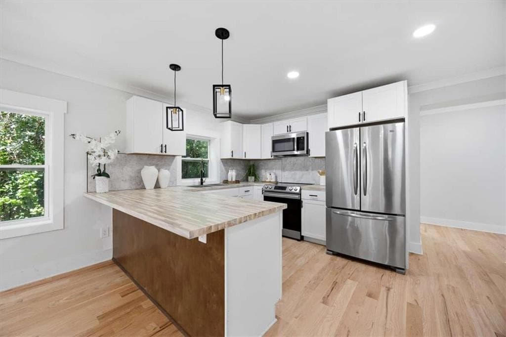 4 bedroom, 3 bathroom, 1,120 sq ft single family residence for sale at 3051 Oakdale Avenue, Macon, GA 31204 — photo 5