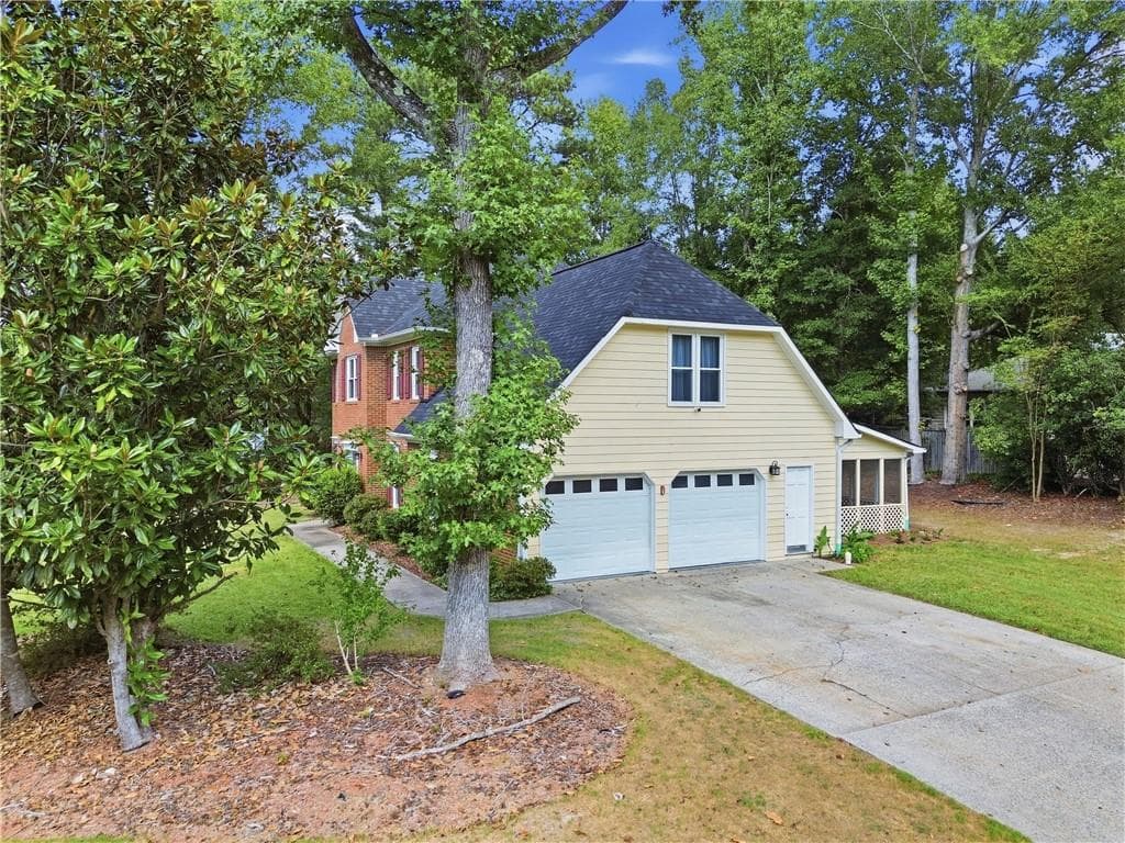4 bedroom, 3 bathroom, 2,803 sq ft single family residence for sale at 2730 Wynford Avenue, Marietta, GA 30064 — photo 4
