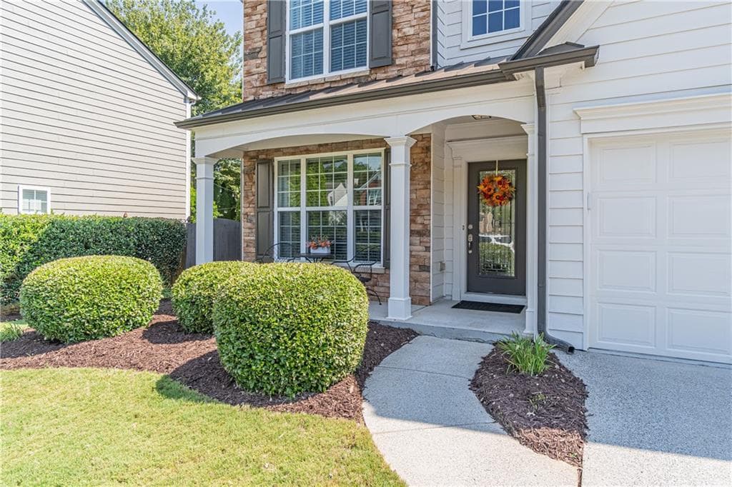 4 bedroom, 3 bathroom, 2,012 sq ft single family residence for sale at 3755 Gadolinite Trail, Cumming, GA 30040 — photo 2