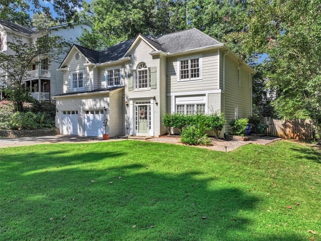 4 bedroom, 3 bathroom, 2,415 sq ft single family residence for sale at 565 Fortune Ridge Road, Stone Mountain, GA 30087 — photo 2