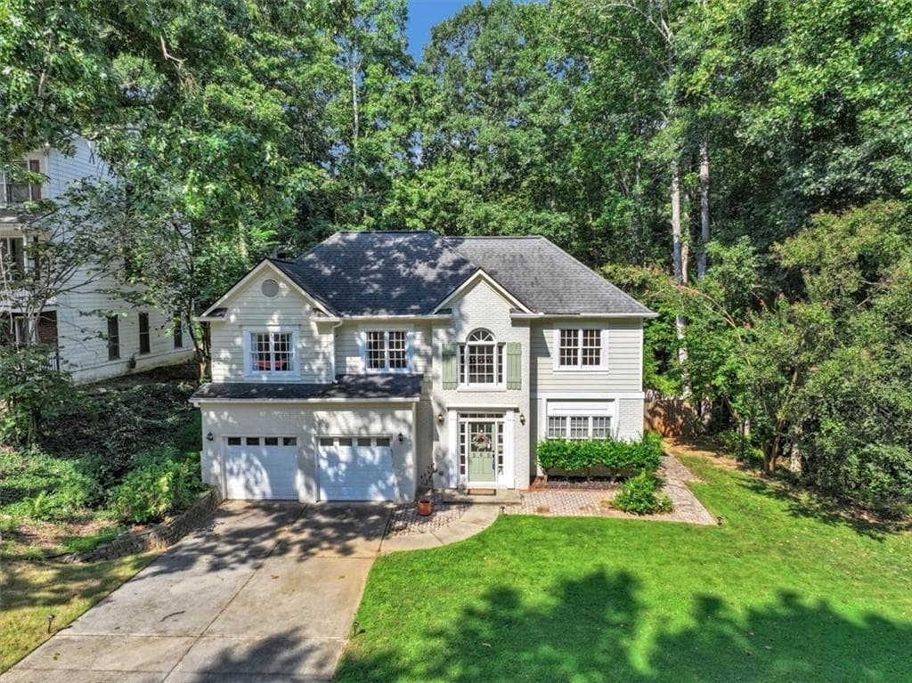 4 bedroom, 3 bathroom, 2,415 sq ft single family residence for sale at 565 Fortune Ridge Road, Stone Mountain, GA 30087 — photo 3