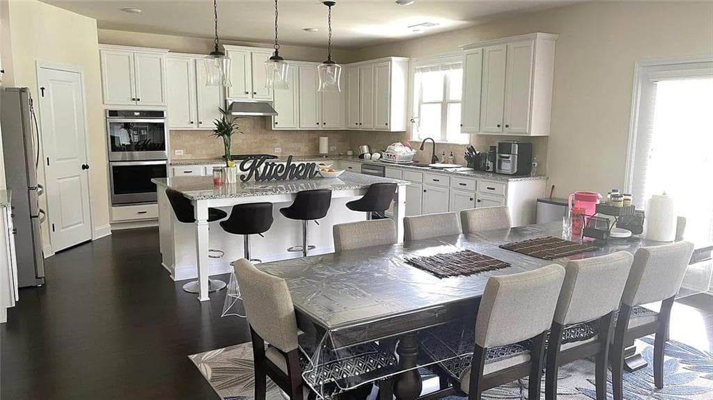 5 bedroom, 4 bathroom, 3,999 sq ft single family residence for rent at 7620 Farrow Pass Circle, Cumming, GA 30028 for $3,999 a month — photo 5