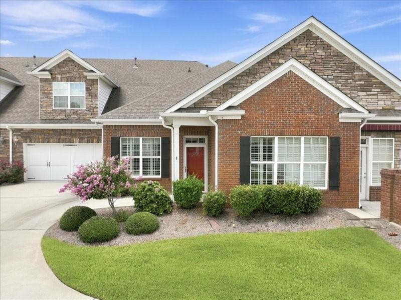 3 bedroom, 3 bathroom, 2,293 sq ft condominium for sale at 601 Haven Circle, Douglasville, GA 30135 — photo 2