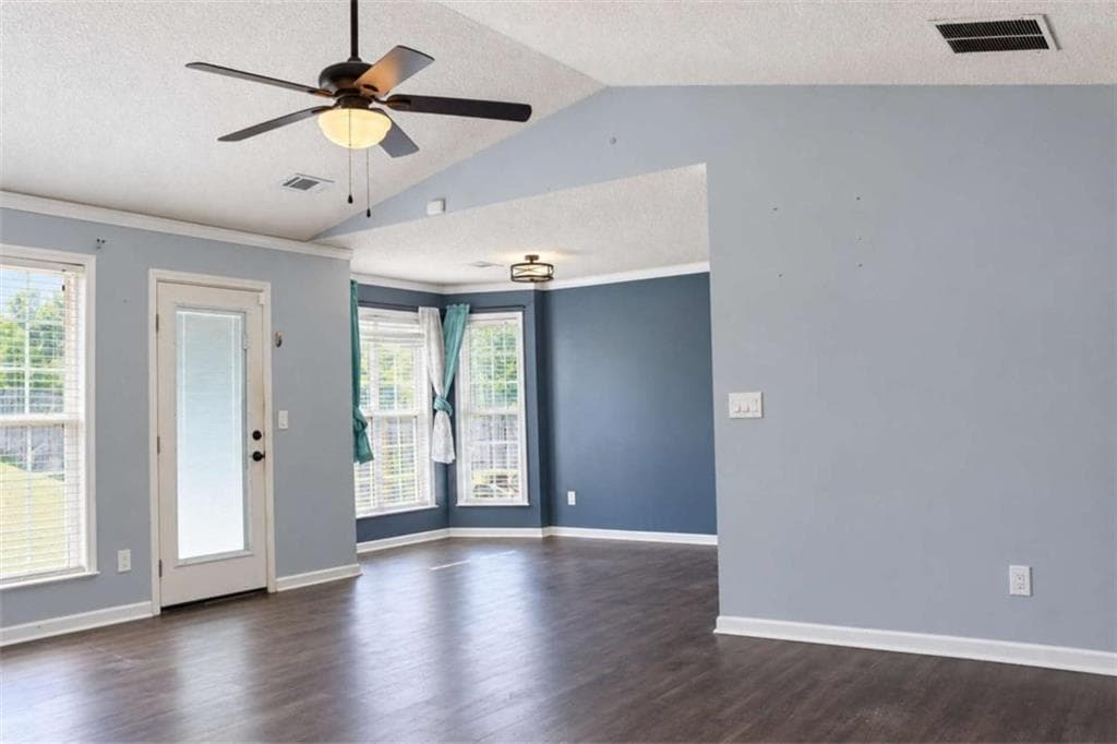 3 bedroom, 2 bathroom, 1,270 sq ft single family residence for sale at 485 Raymond Drive, Winder, GA 30680 — photo 7