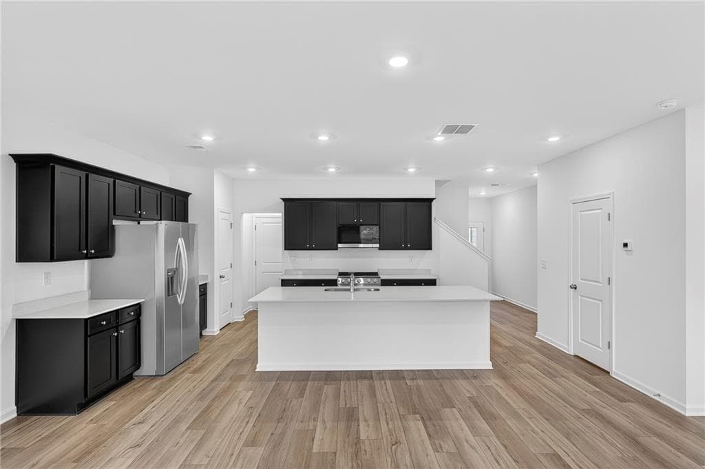 3 bedroom, 3 bathroom, 1,831 sq ft townhouse for sale at 2042 Presley Point, Lawrenceville, GA 30044 — photo 3