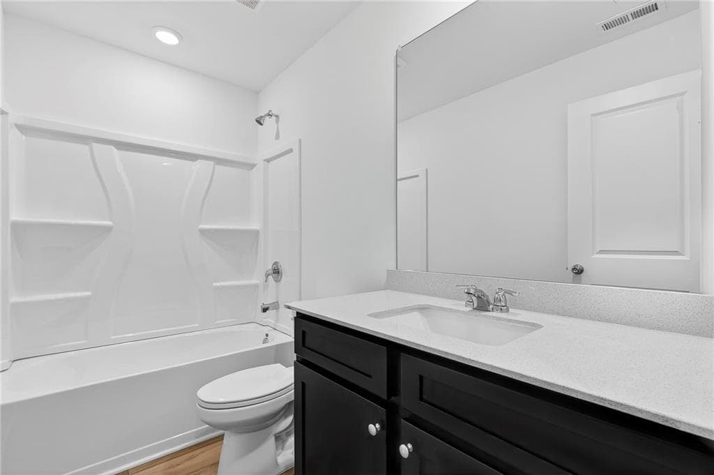 3 bedroom, 3 bathroom, 1,831 sq ft townhouse for sale at 2042 Presley Point, Lawrenceville, GA 30044 — photo 5