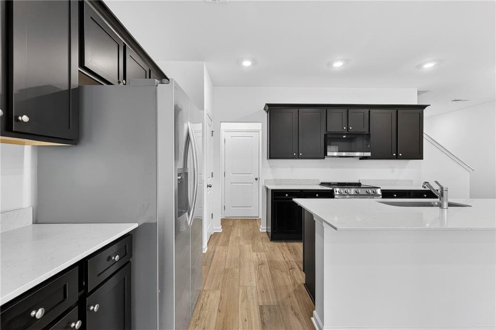 3 bedroom, 3 bathroom, 1,831 sq ft townhouse for sale at 2042 Presley Point, Lawrenceville, GA 30044 — photo 7