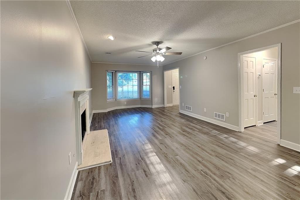 3 bedroom, 3 bathroom, 1,936 sq ft single family residence for rent at 707 Ketch Cove, Woodstock, GA 30189 for $2,295 a month — photo 2