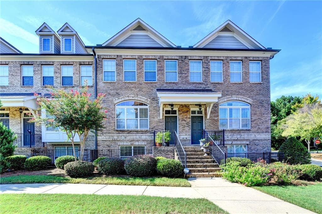 3 bedroom, 4 bathroom, 1,920 sq ft townhouse for sale at 4244 Tacoma Trace, Suwanee, GA 30024