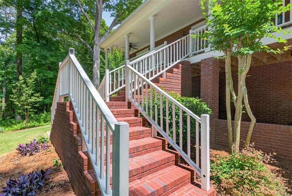 4 bedroom, 3 bathroom, 3,598 sq ft single family residence for sale at 667 Wellington Drive, Winder, GA 30680 — photo 8