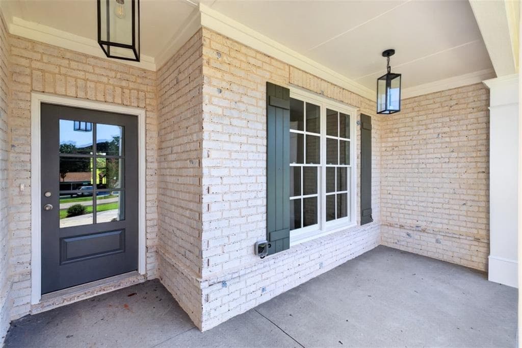 4 bedroom, 3 bathroom, 2,542 sq ft single family residence for sale at 4771 E Reed Road, Gainesville, GA 30507 — photo 5