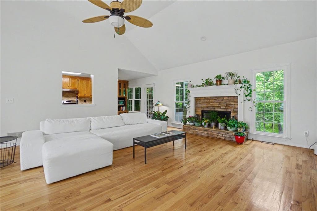 4 bedroom, 3 bathroom, 3,082 sq ft single family residence for sale at 5196 Proctor Landing Road, Acworth, GA 30101 — photo 7