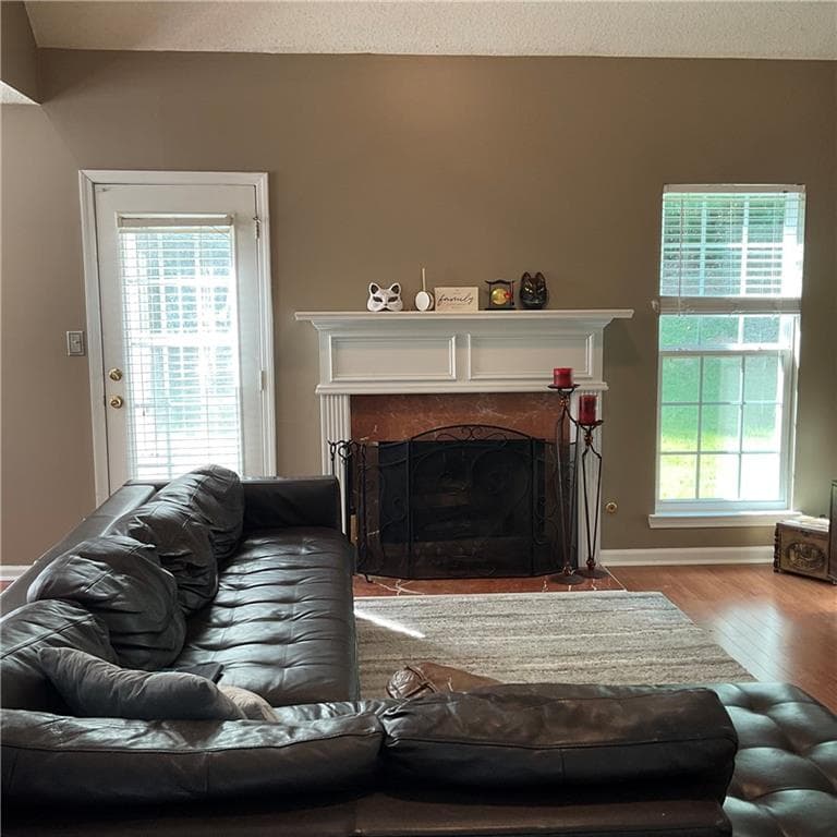 3 bedroom, 3 bathroom, 1,542 sq ft single family residence for sale at 325 Buffington Drive, Union City, GA 30291 — photo 4