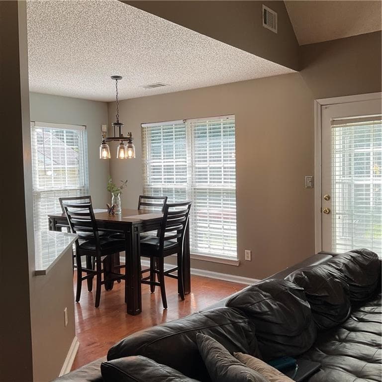 3 bedroom, 3 bathroom, 1,542 sq ft single family residence for sale at 325 Buffington Drive, Union City, GA 30291 — photo 5