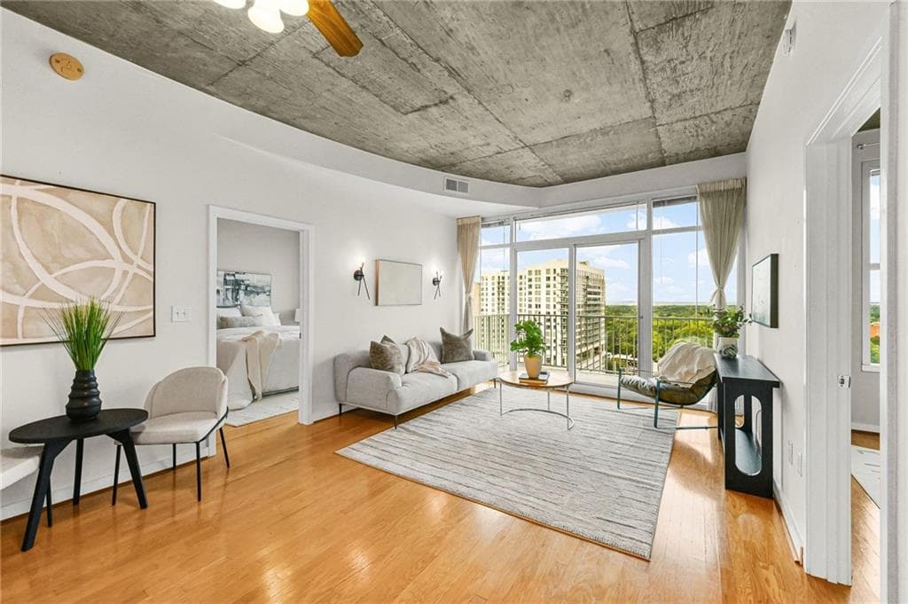 2 bedroom, 2 bathroom, 1,003 sq ft condominium for sale at 250 Pharr Road 1609, Atlanta, GA 30305 — photo 6