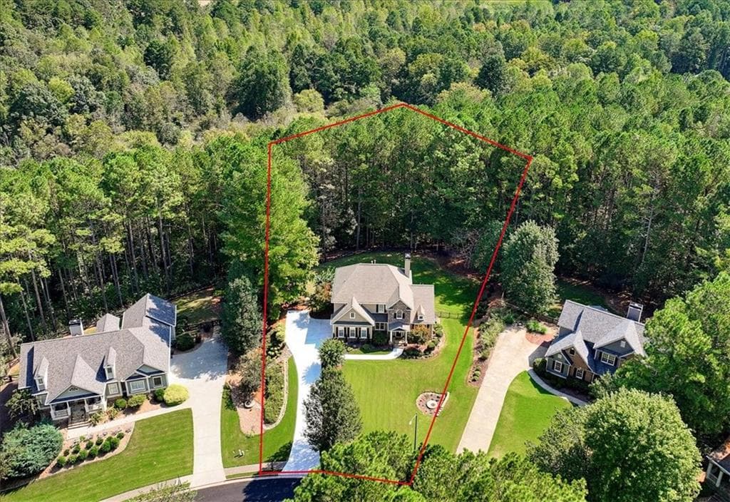 5 bedroom, 4 bathroom, 3,810 sq ft single family residence under contract at 108 Lumpkin Way, Canton, GA 30115 — photo 3
