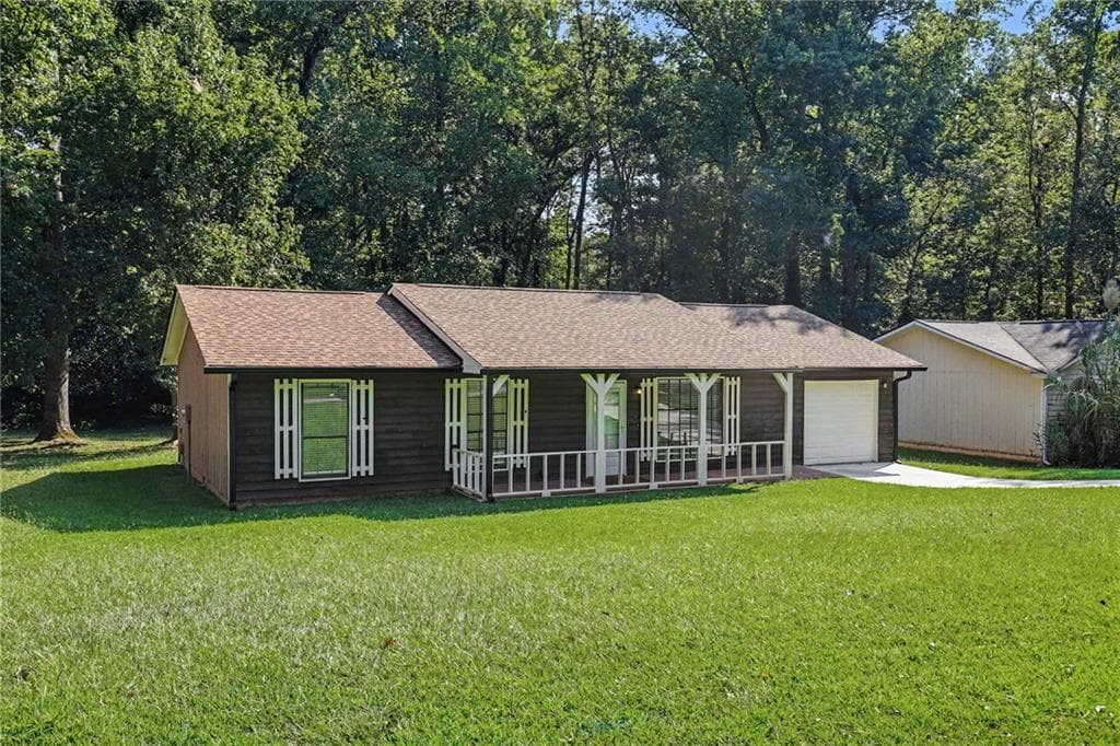 3 bedroom, 2 bathroom, 1,260 sq ft single family residence for sale at 8220 Englewood Trail, Riverdale, GA 30274 — photo 7