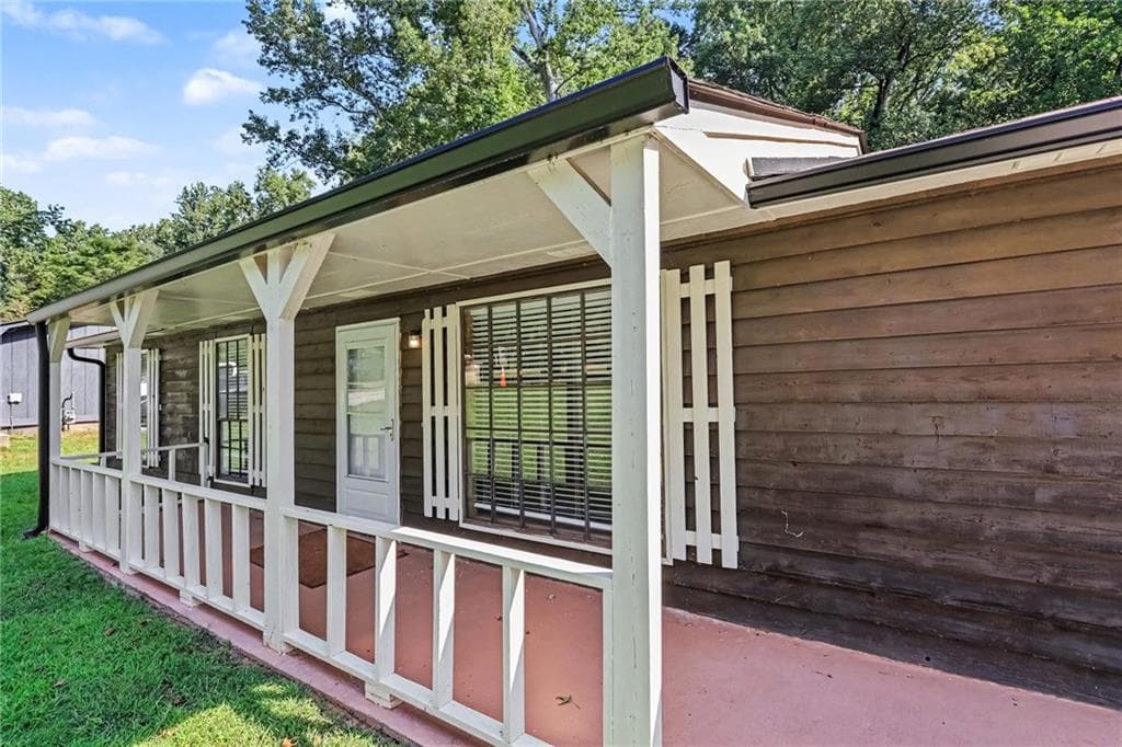 3 bedroom, 2 bathroom, 1,260 sq ft single family residence for sale at 8220 Englewood Trail, Riverdale, GA 30274 — photo 9