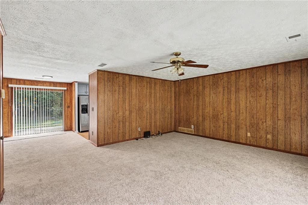 3 bedroom, 2 bathroom, 1,260 sq ft single family residence for sale at 8220 Englewood Trail, Riverdale, GA 30274 — photo 10