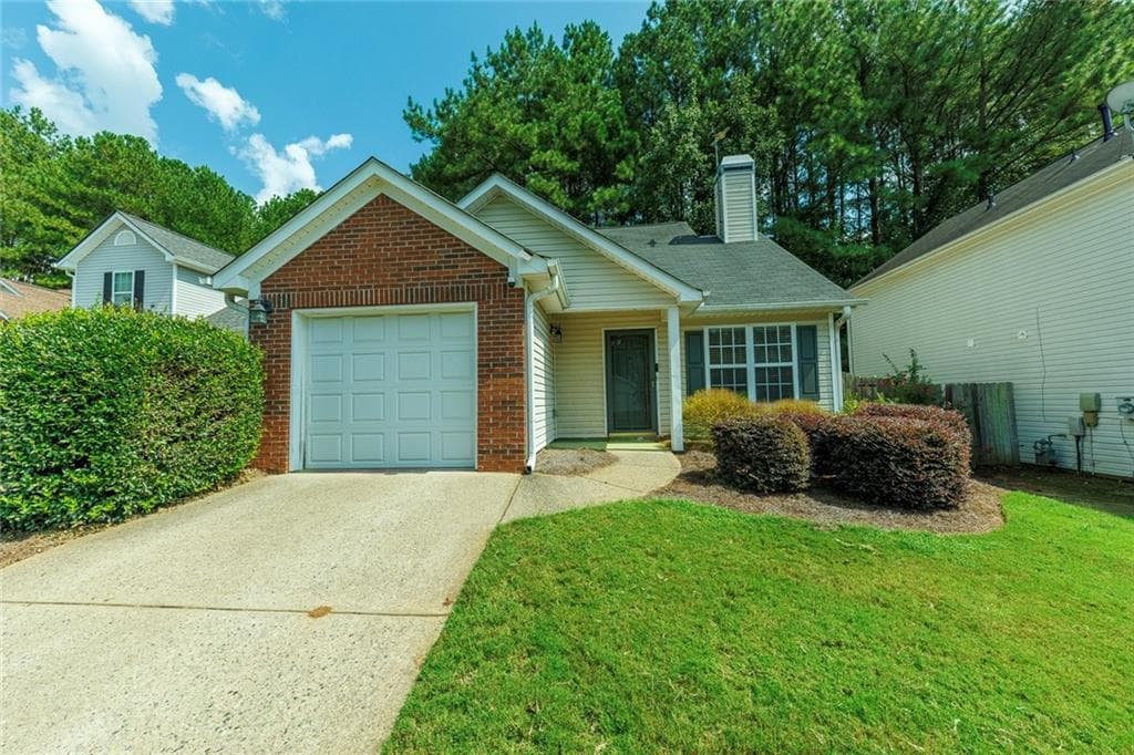 2 bedroom, 2 bathroom, 1,099 sq ft single family residence for sale at 216 Park Place, Woodstock, GA 30189