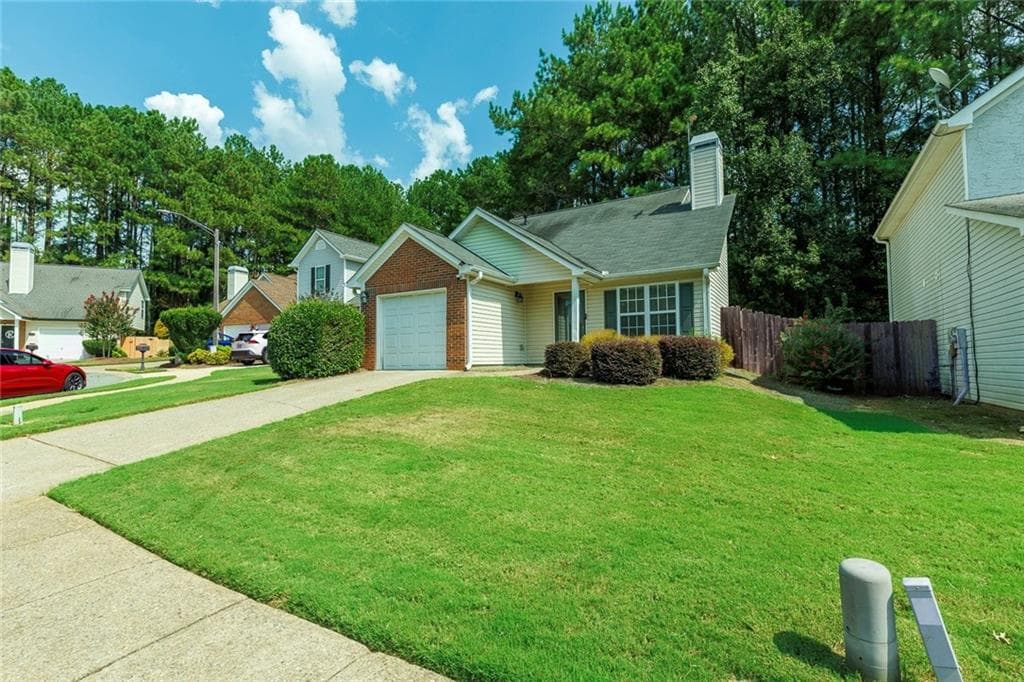2 bedroom, 2 bathroom, 1,099 sq ft single family residence for sale at 216 Park Place, Woodstock, GA 30189 — photo 4