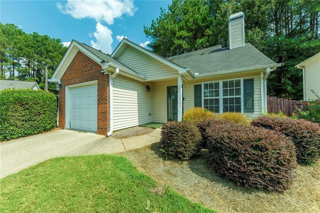 2 bedroom, 2 bathroom, 1,099 sq ft single family residence for sale at 216 Park Place, Woodstock, GA 30189 — photo 5