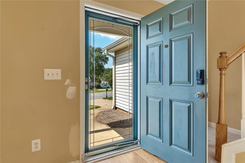 2 bedroom, 2 bathroom, 1,099 sq ft single family residence for sale at 216 Park Place, Woodstock, GA 30189 — photo 6