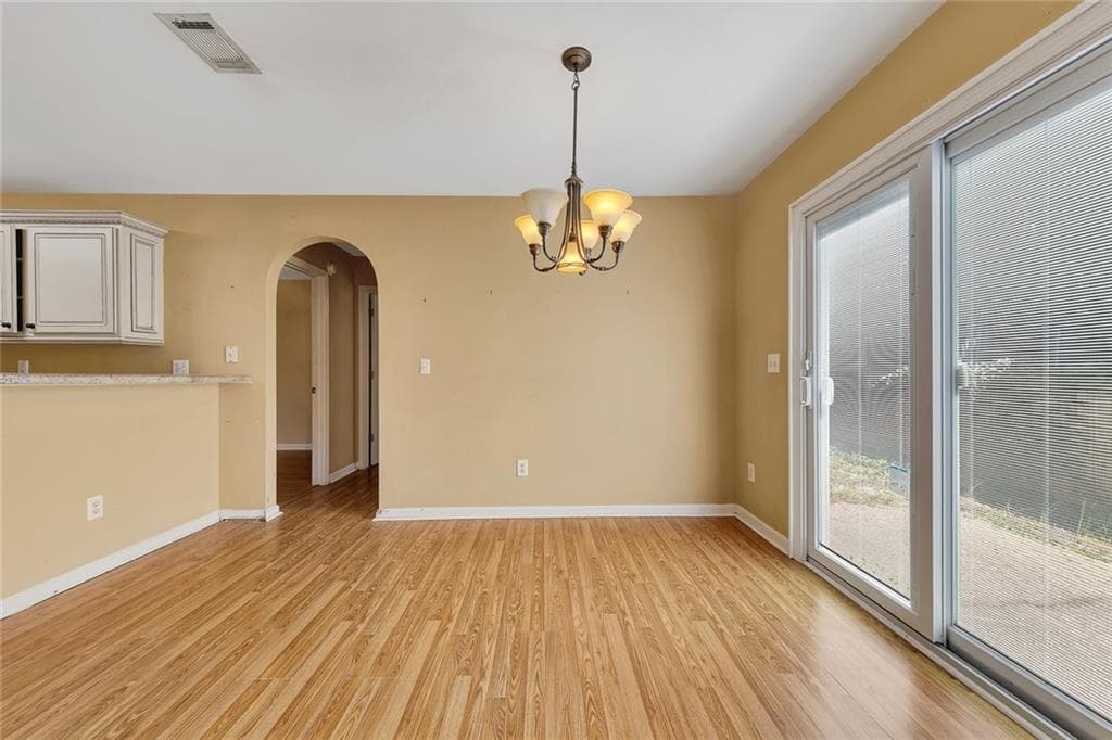 2 bedroom, 2 bathroom, 1,099 sq ft single family residence for sale at 216 Park Place, Woodstock, GA 30189 — photo 10