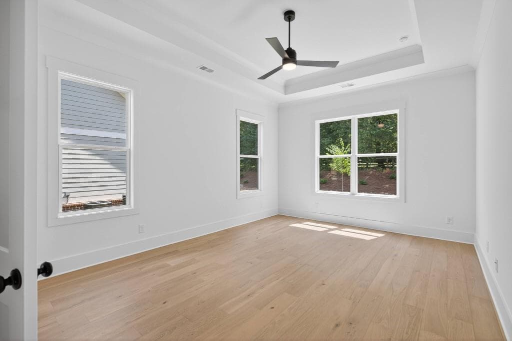 5 bedroom, 4 bathroom, 3,060 sq ft single family residence for sale at 5608 Meadowstone Walk, Kennesaw, GA 30152 — photo 8