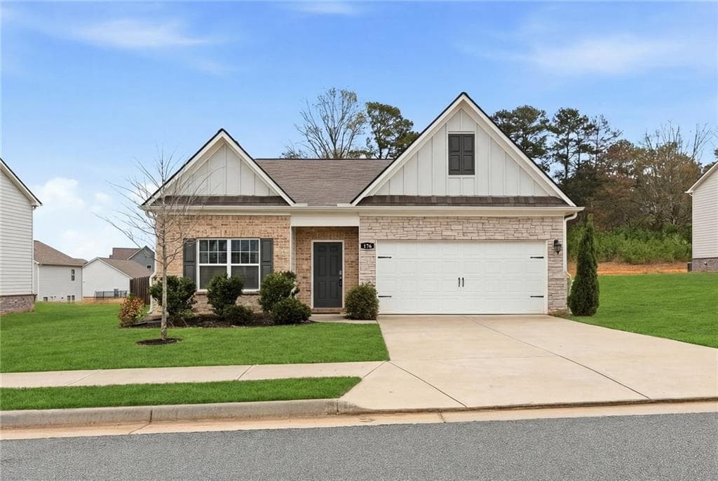 3 bedroom, 2 bathroom, 1,598 sq ft single family residence for sale at 176 Innis Brook Circle, Cartersville, GA 30120