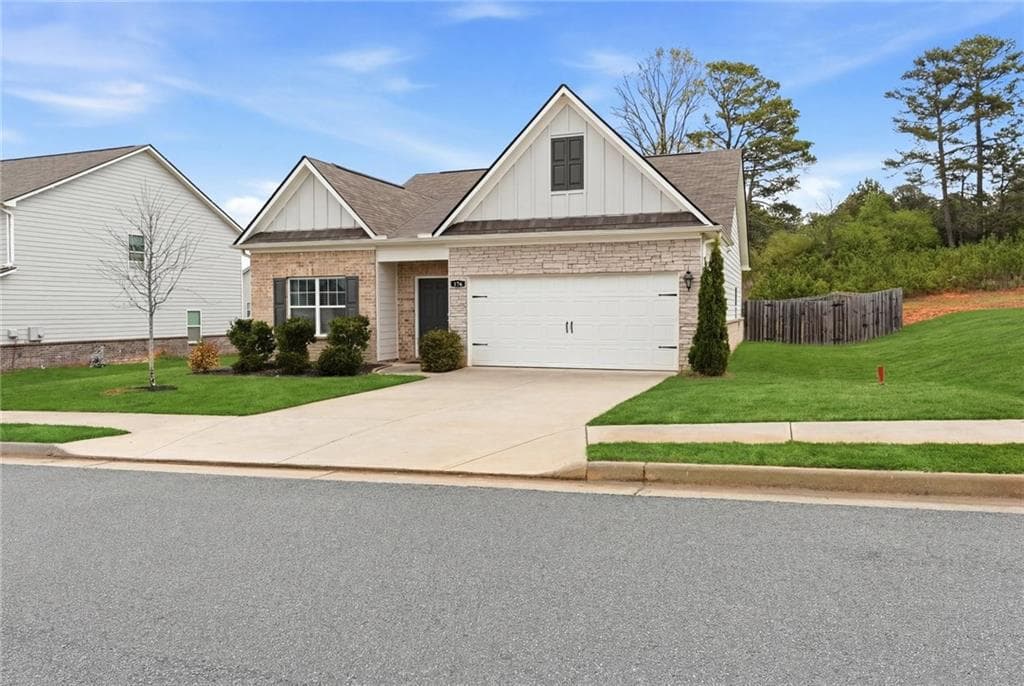 3 bedroom, 2 bathroom, 1,598 sq ft single family residence for sale at 176 Innis Brook Circle, Cartersville, GA 30120 — photo 4