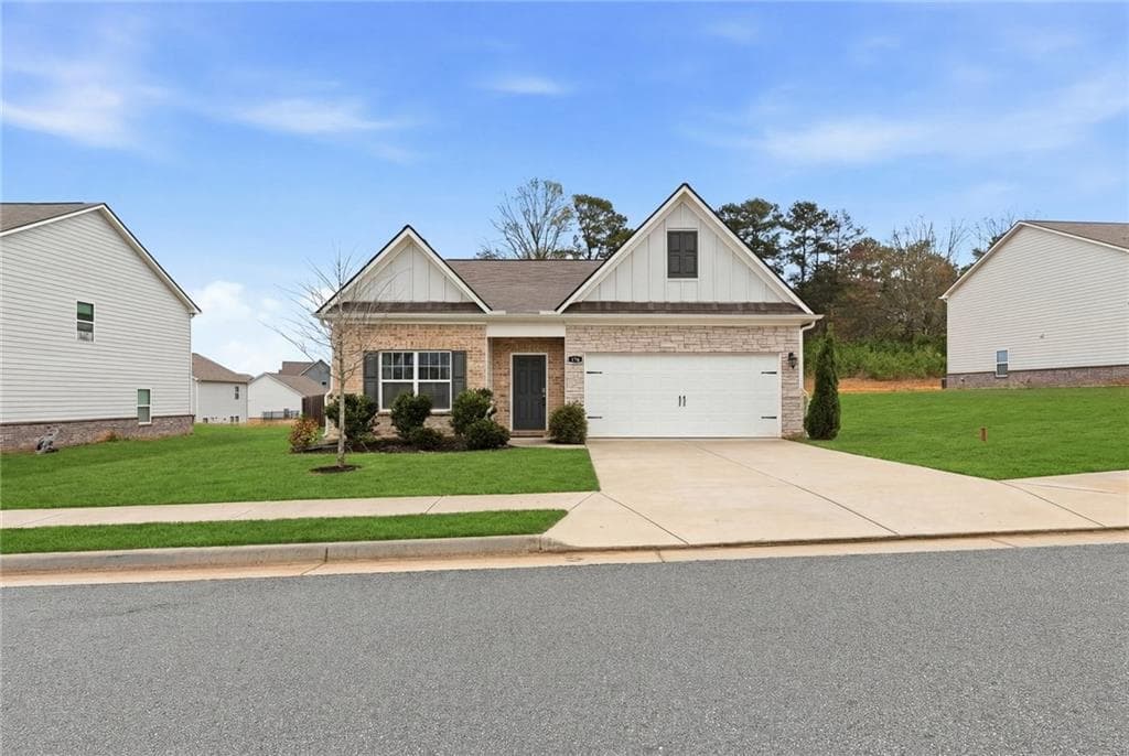 3 bedroom, 2 bathroom, 1,598 sq ft single family residence for sale at 176 Innis Brook Circle, Cartersville, GA 30120 — photo 5