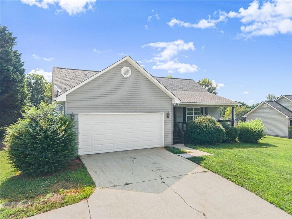 3 bedroom, 2 bathroom, 1,325 sq ft single family residence for sale at 83 Ash Wood Lane, Cleveland, GA 30528 — photo 5