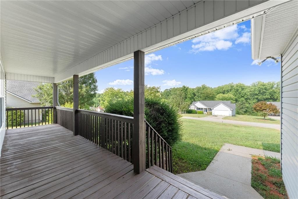 3 bedroom, 2 bathroom, 1,325 sq ft single family residence for sale at 83 Ash Wood Lane, Cleveland, GA 30528 — photo 6