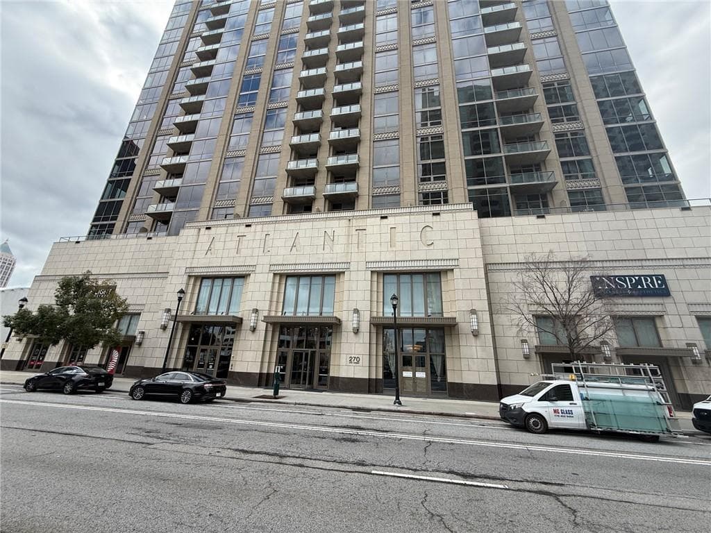1 bedroom, 2 bathroom, 1,244 sq ft condominium for sale at 270 17th Street 2207, Atlanta, GA 30363