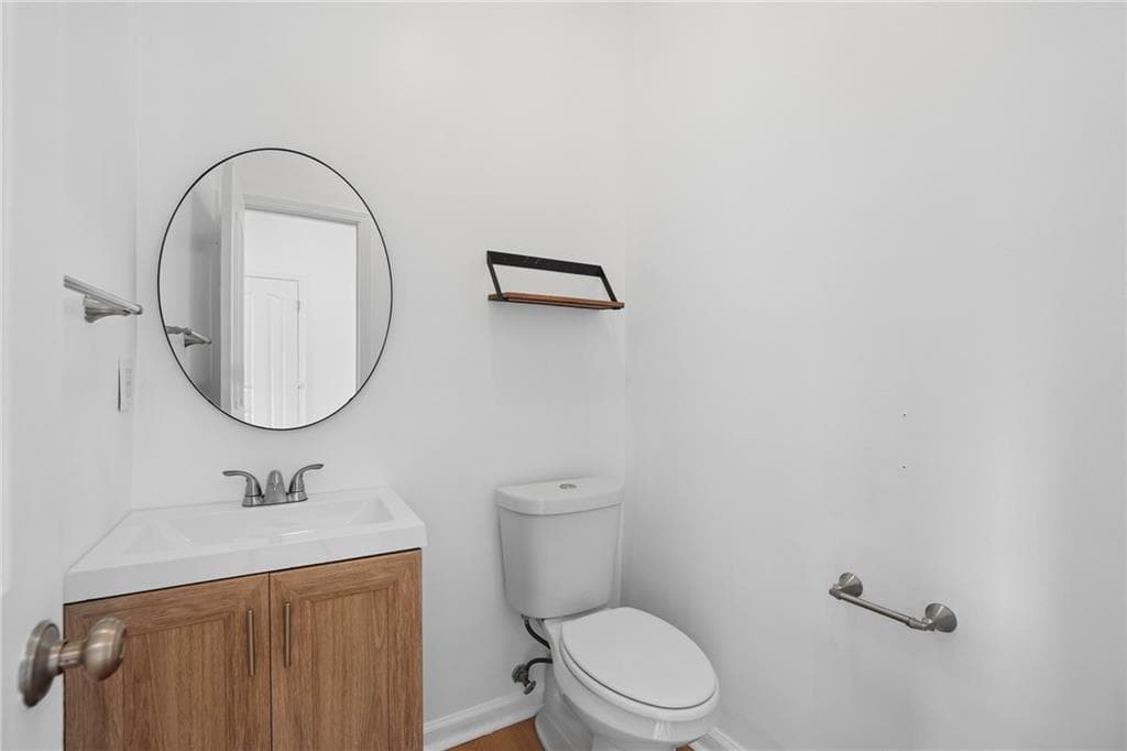 4 bedroom, 3 bathroom, 2,444 sq ft single family residence for sale at 6010 Hampton Bluff Way, Roswell, GA 30075 — photo 10
