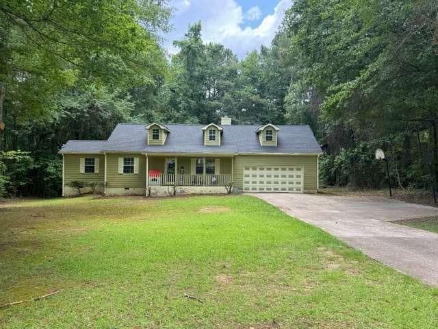 4 bedroom, 2 bathroom, 1,919 sq ft single family residence for sale at 253 Ruth Drive, Newnan, GA 30265 — photo 2